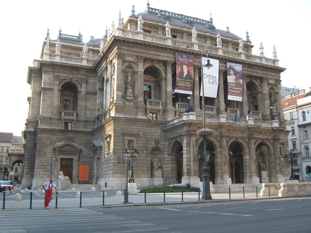 Zonaflat - Opera Apartment Budapest Exterior photo